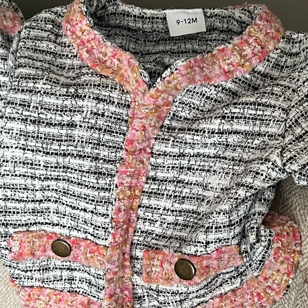 Girls 2 piece skirt and jackete